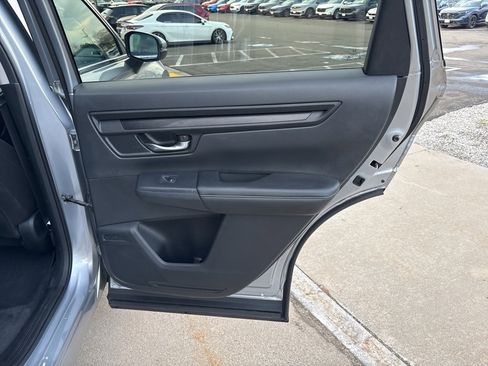 Used 2023 Honda CR-V EX image 9