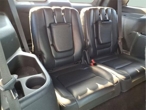 Used 2014 Ford Explorer Limited image 17