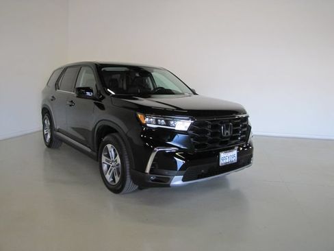 Certified 2025 Honda Pilot EX-L image 3