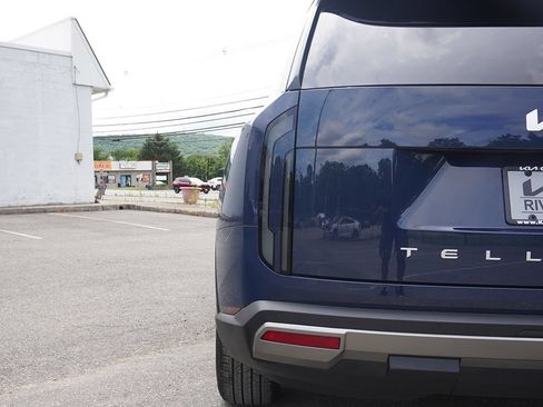 Used 2027 Kia Telluride S w/ Towing Package AWD/4WD image 16