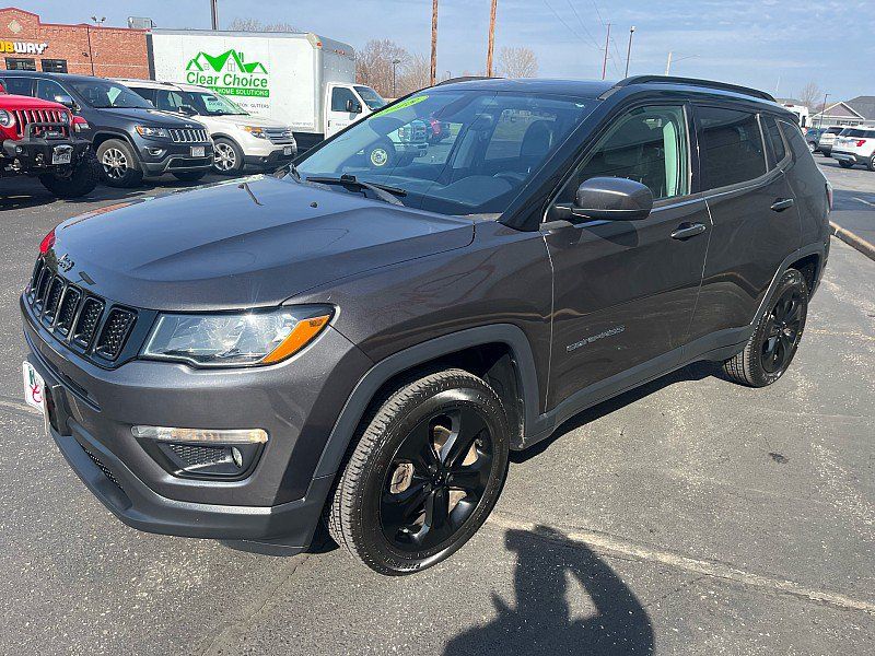 Used 2018 Jeep Compass Latitude w/ Popular Equipment Group AWD/4WD image 4