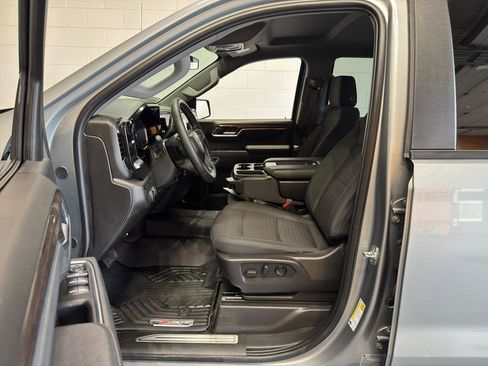 Used 2025 Chevrolet Silverado 1500 RST w/ Z71 Off-Road Package image 15