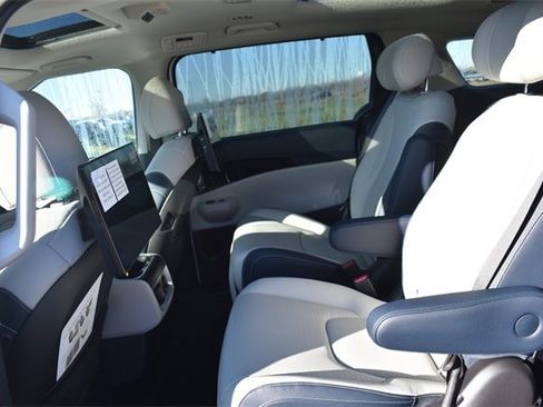 New 2026 Kia Carnival SX Prestige image 22