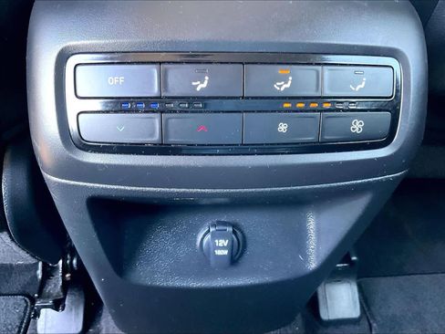 Used 2023 Hyundai Palisade SE image 29