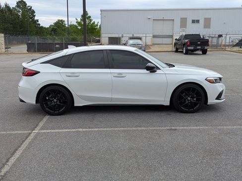 Used 2023 Honda Civic Sport image 4