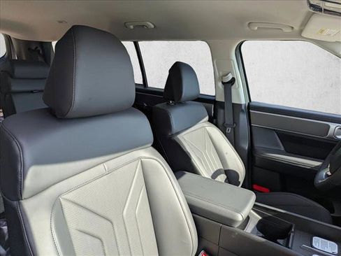 New 2026 Hyundai Santa Fe SEL FWD image 18