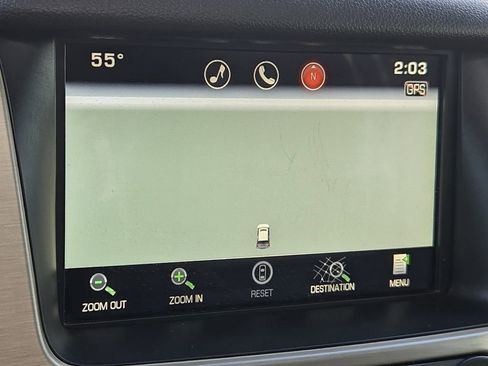 Used 2015 GMC Yukon XL Denali w/ Premium Package image 32