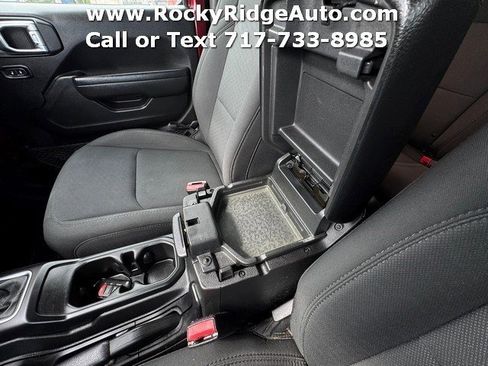 Used 2022 Jeep Wrangler Sport AWD/4WD image 18