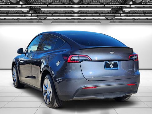 Used 2023 Tesla Model Y Long Range image 7