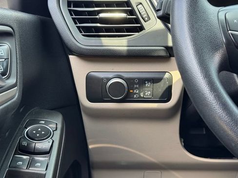 Used 2020 Ford Escape SE FWD image 30