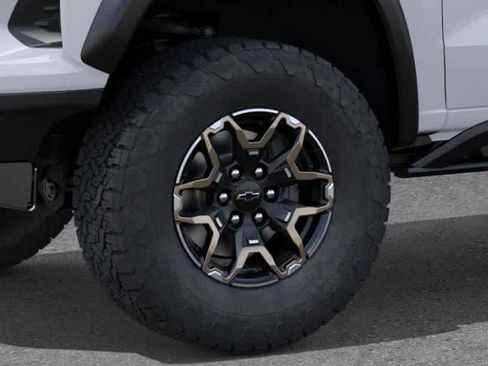 New 2026 Chevrolet Colorado ZR2 image 9