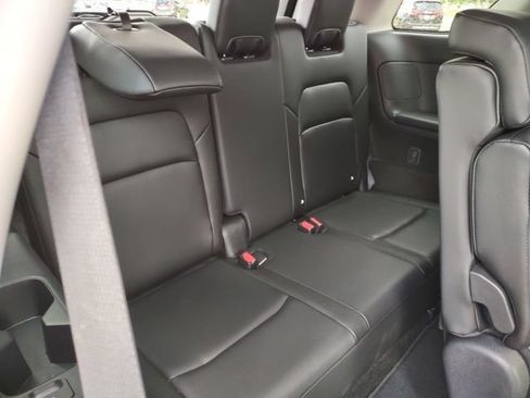 Used 2025 Nissan Pathfinder SL AWD/4WD image 23