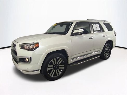 Used 2017 Toyota 4Runner Limited image 9