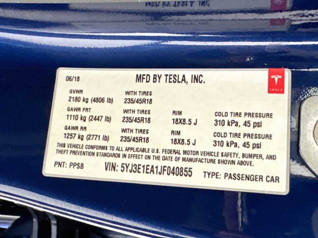 Used 2018 Tesla Model 3 Mid Range RWD image 29