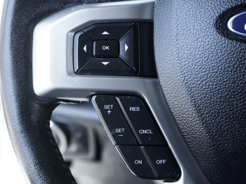 Used 2019 Ford F250 Lariat w/ Chrome Package image 25