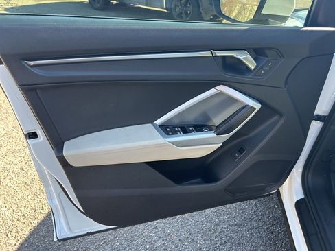 Used 2020 Audi Q3 2.0T Premium image 15