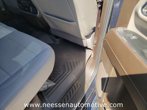 Used 2024 Chevrolet Silverado 2500 LTZ w/ LTZ Texas Edition image 10