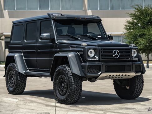 Used 2017 Mercedes-Benz G 550 Squared image 24