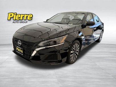 Used 2025 Nissan Altima 2.5 SV