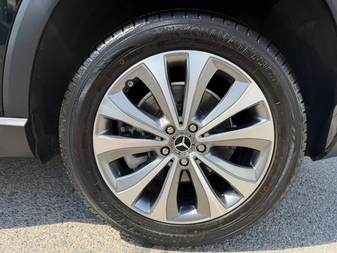 Used 2020 Mercedes-Benz GLE 350 4MATIC w/ Premium Package image 9