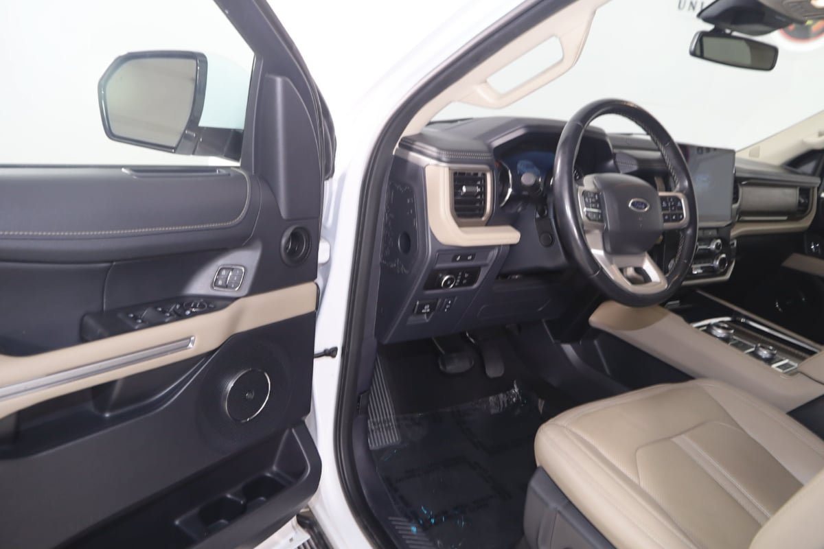 Used 2024 Ford Expedition Limited AWD/4WD image 43