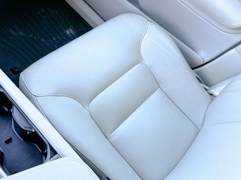 Used 2022 Volvo XC90 T5 Momentum w/ Climate Package image 37