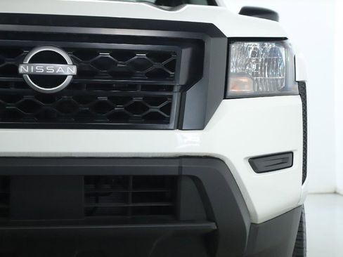 Used 2024 Nissan Frontier S w/ S Utility Package image 8