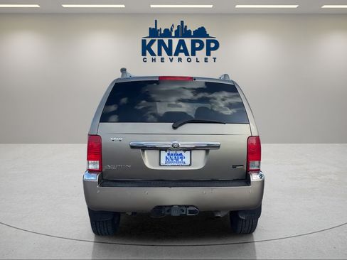 Used 2007 Chrysler Aspen Limited AWD/4WD image 4