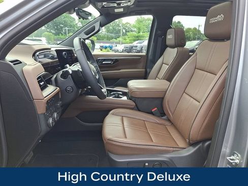 Used 2026 Chevrolet Tahoe High Country AWD/4WD image 2