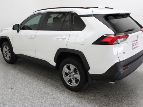 Used 2025 Toyota RAV4 XLE w/ Convenience Package FWD image 9