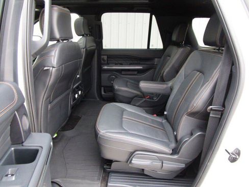 Used 2022 Ford Expedition Max Platinum AWD/4WD image 11
