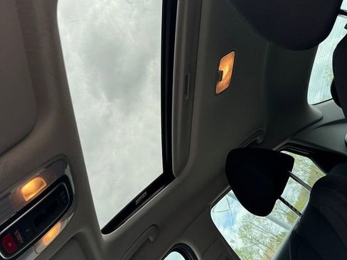 Used 2024 Hyundai Elantra SEL w/ Convenience Package image 33