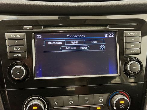 Used 2018 Nissan Rogue S AWD/4WD image 22