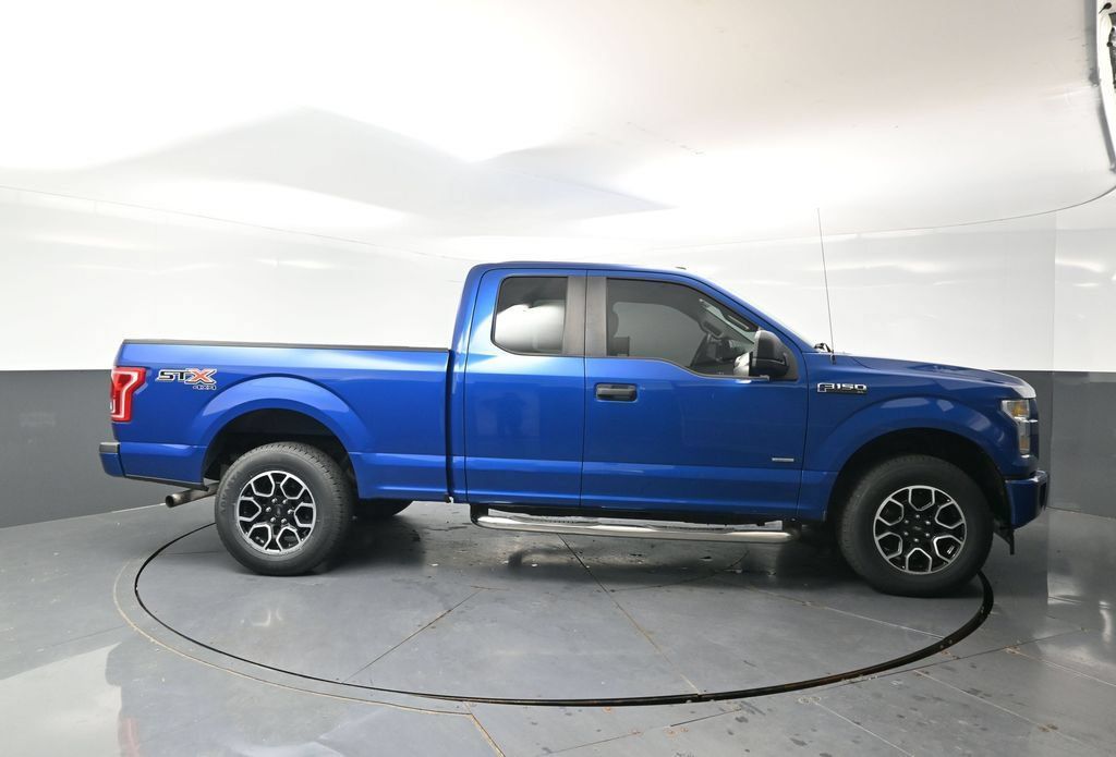 Used 2017 Ford F150 XL w/ Equipment Group 101A Mid AWD/4WD image 3
