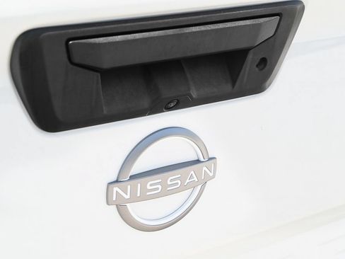 Used 2023 Nissan Frontier SV w/ SV Convenience Package RWD image 22