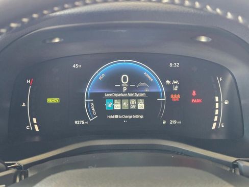 Used 2025 Toyota Camry SE image 27