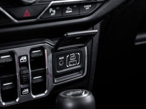 Used 2022 Jeep Wrangler Unlimited Sahara w/ Cold Weather Group image 38