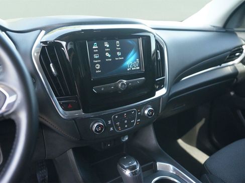 Used 2019 Chevrolet Traverse LT w/ LPO, Floor Liner Package FWD image 28