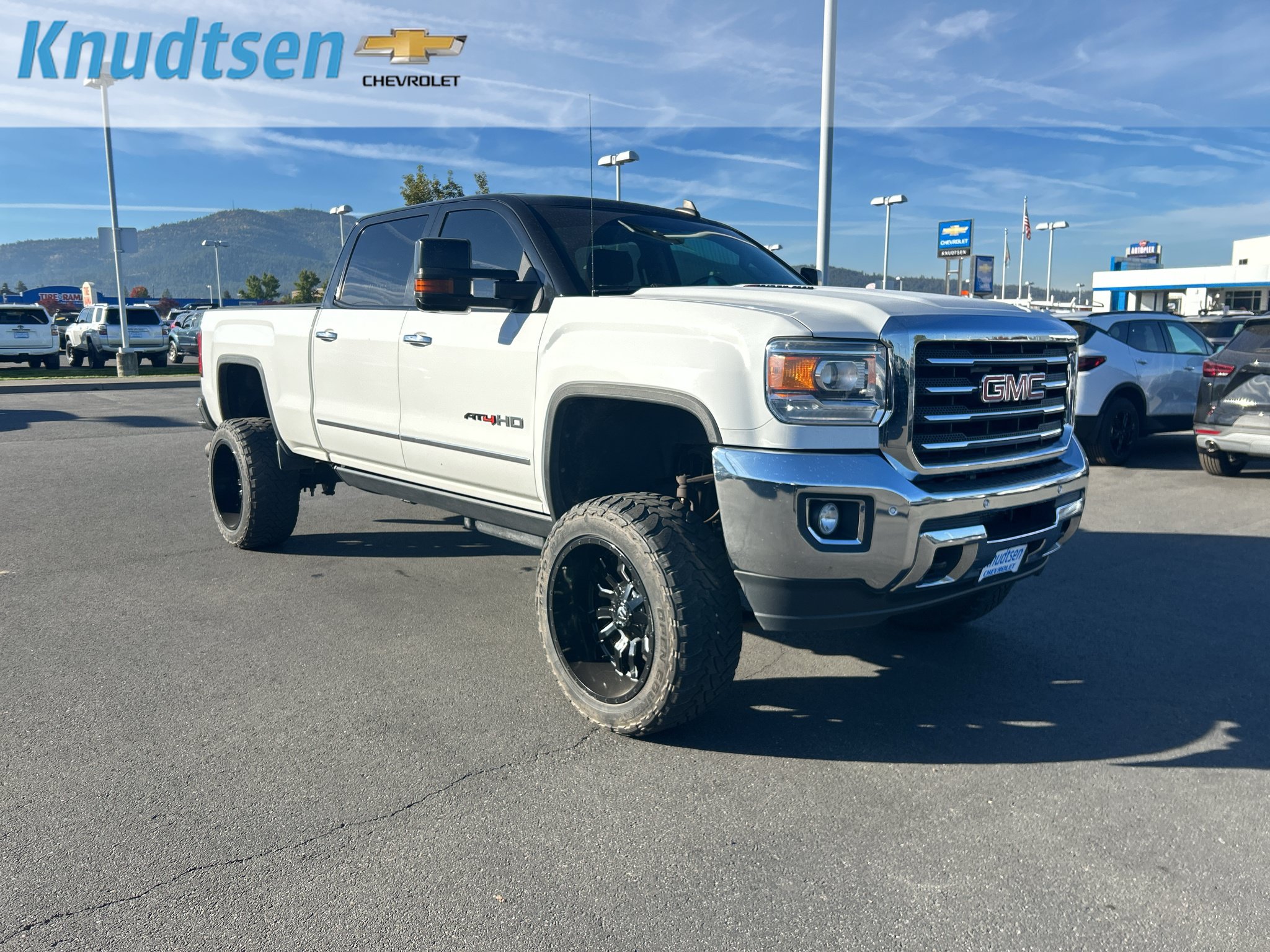Used 2015 GMC Sierra 2500 SLT AWD/4WD image 1