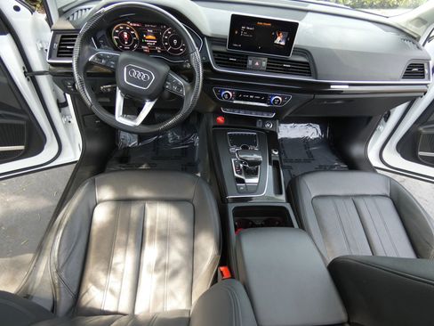 Used 2020 Audi Q5 e Premium Plus image 22