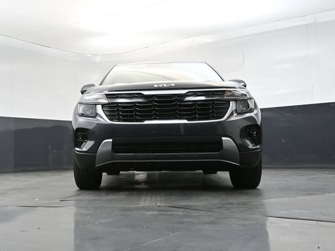 Used 2024 Kia Seltos EX AWD/4WD image 19