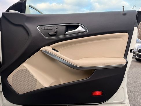 Used 2014 Mercedes-Benz CLA 250 4MATIC image 30
