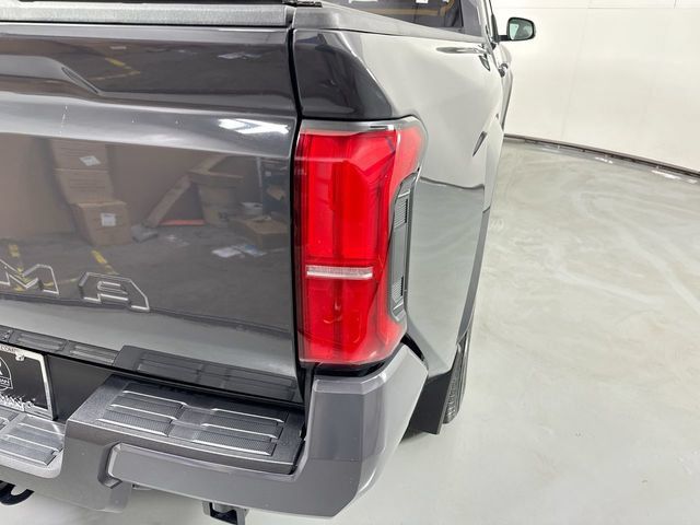 Used 2024 Toyota Tacoma SR5 AWD/4WD image 29