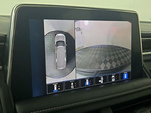 Used 2023 Chevrolet Tahoe Premier AWD/4WD image 21