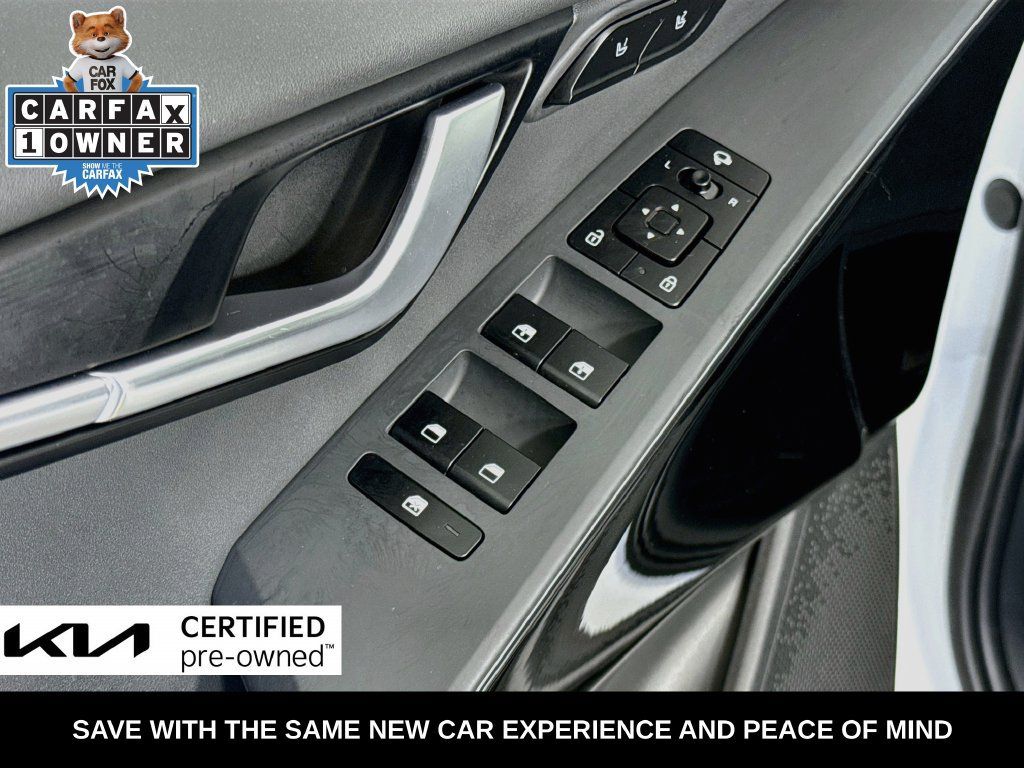 Used 2025 Kia Niro FWD image 22
