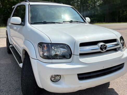 Used 2006 Toyota Sequoia Limited AWD/4WD image 9