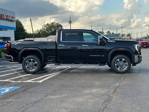 New 2026 GMC Sierra 2500 SLT w/ SLT Premium Package AWD/4WD image 12