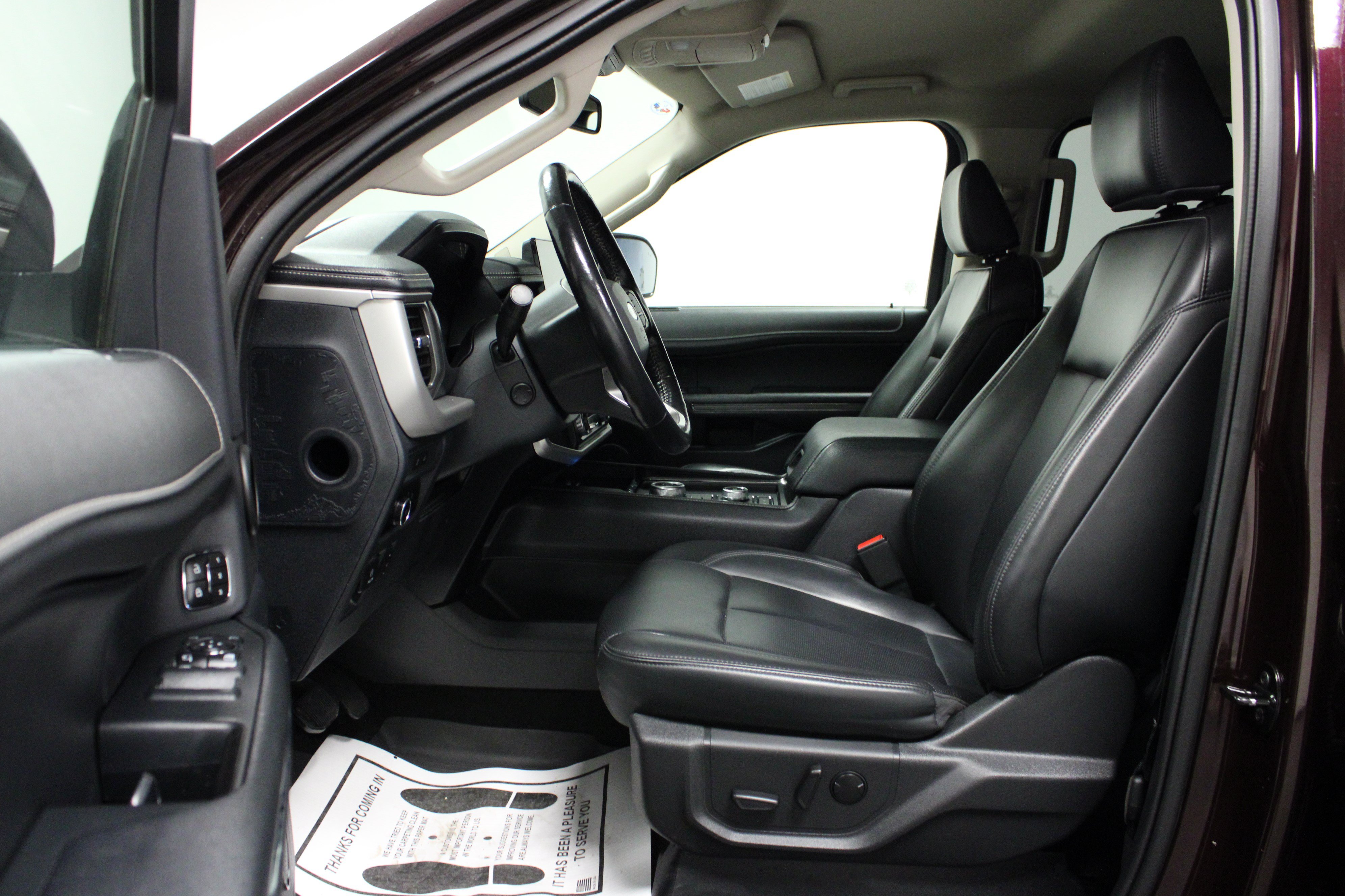 Used 2023 Ford Expedition XLT AWD/4WD image 12