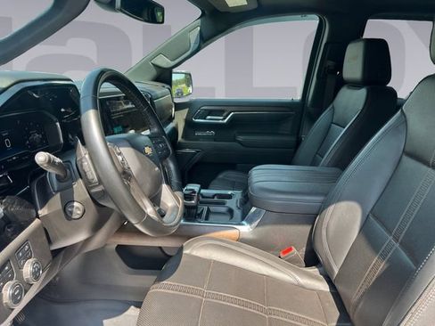 Used 2023 Chevrolet Silverado 1500 High Country AWD/4WD image 10