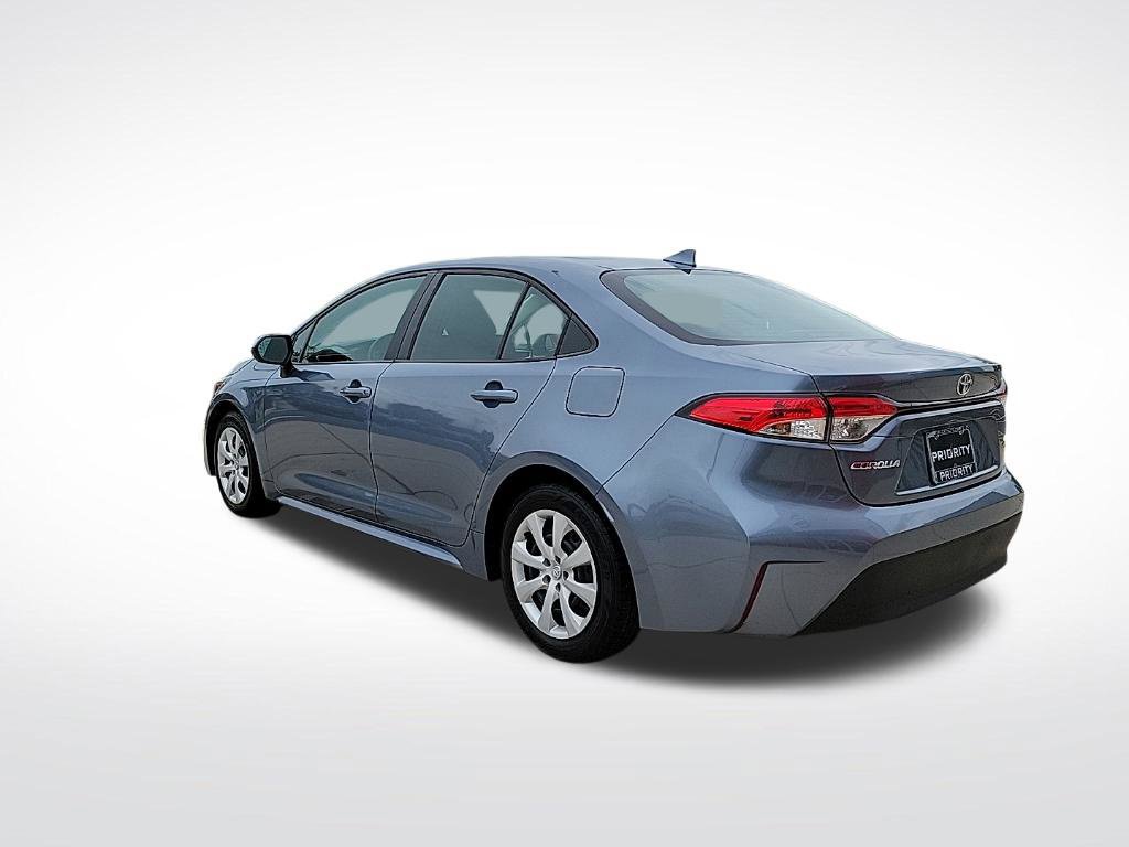 Used 2024 Toyota Corolla LE FWD image 3